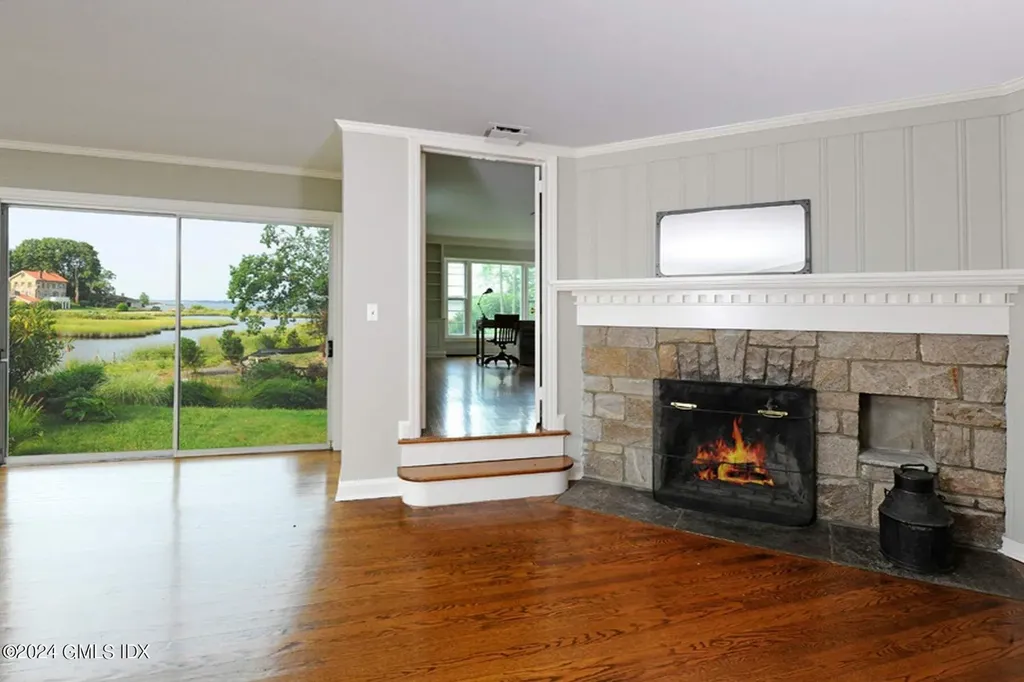 8 Indian Point Lane Riverside CT 06878