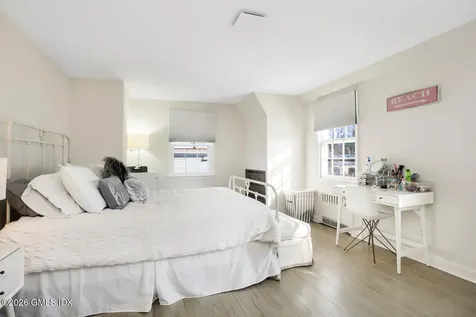 8 Indian Point Lane Riverside CT 06878