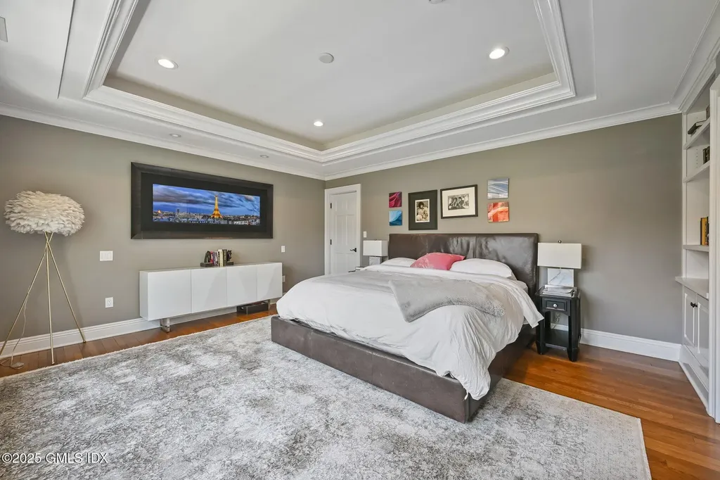 33 Cliffdale Road Greenwich CT 06831