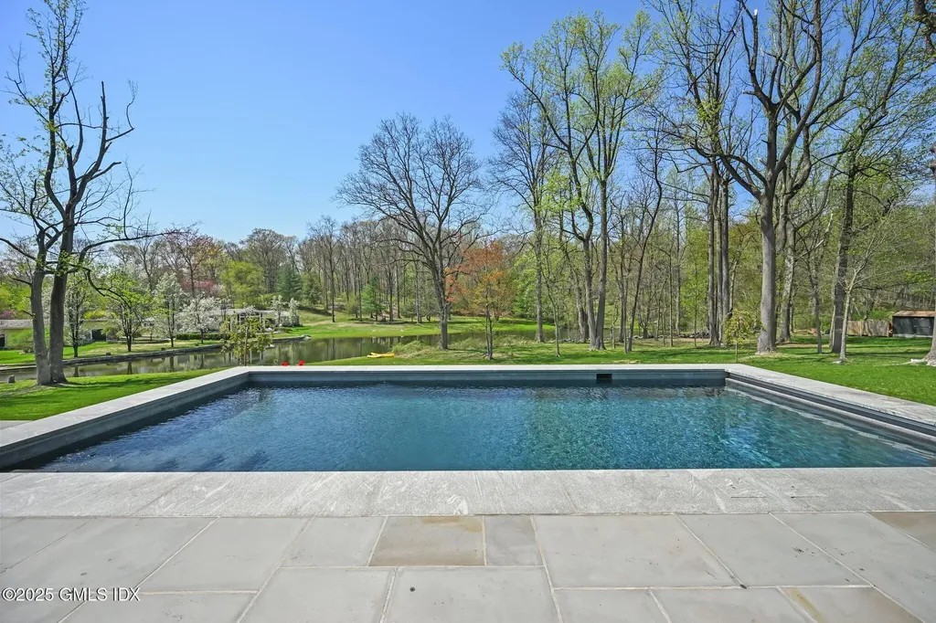 33 Cliffdale Road Greenwich CT 06831