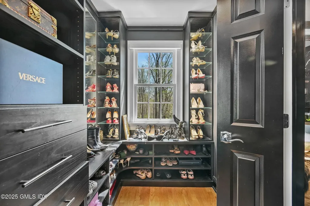 33 Cliffdale Road Greenwich CT 06831