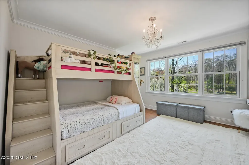 33 Cliffdale Road Greenwich CT 06831