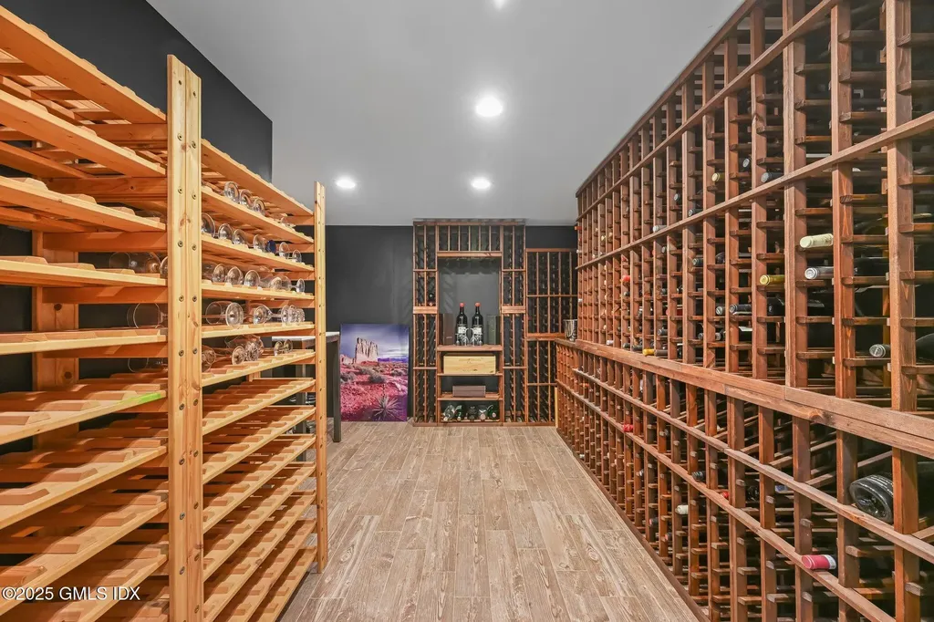 33 Cliffdale Road Greenwich CT 06831