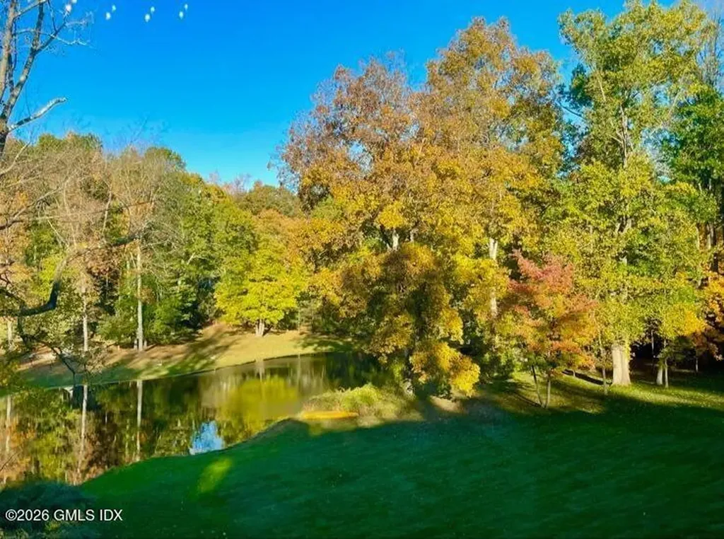 33 Cliffdale Road Greenwich CT 06831