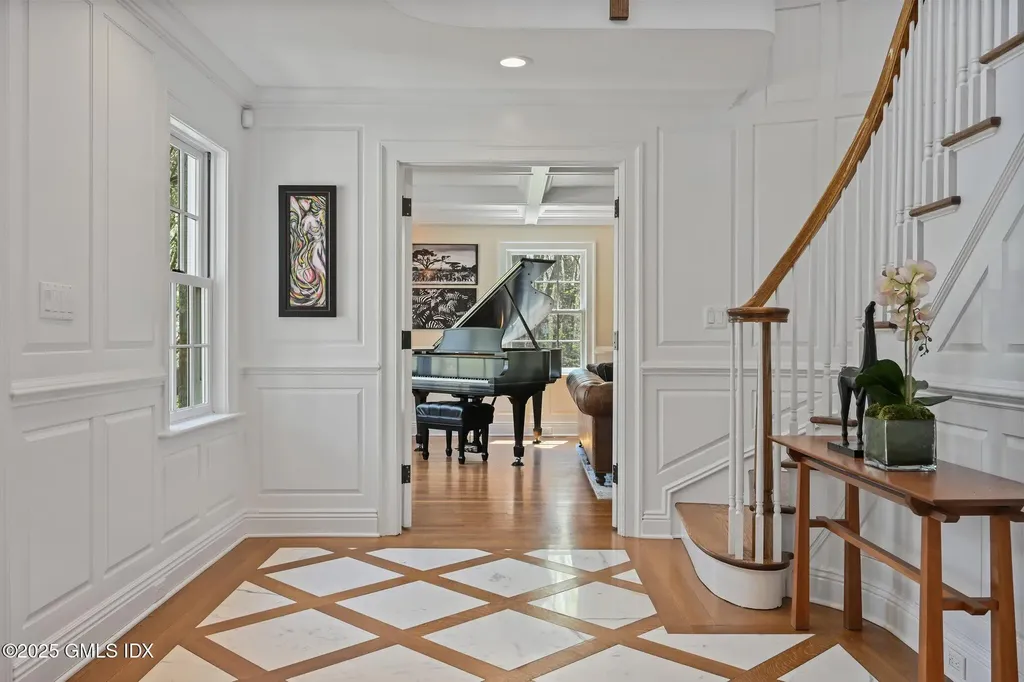 33 Cliffdale Road Greenwich CT 06831