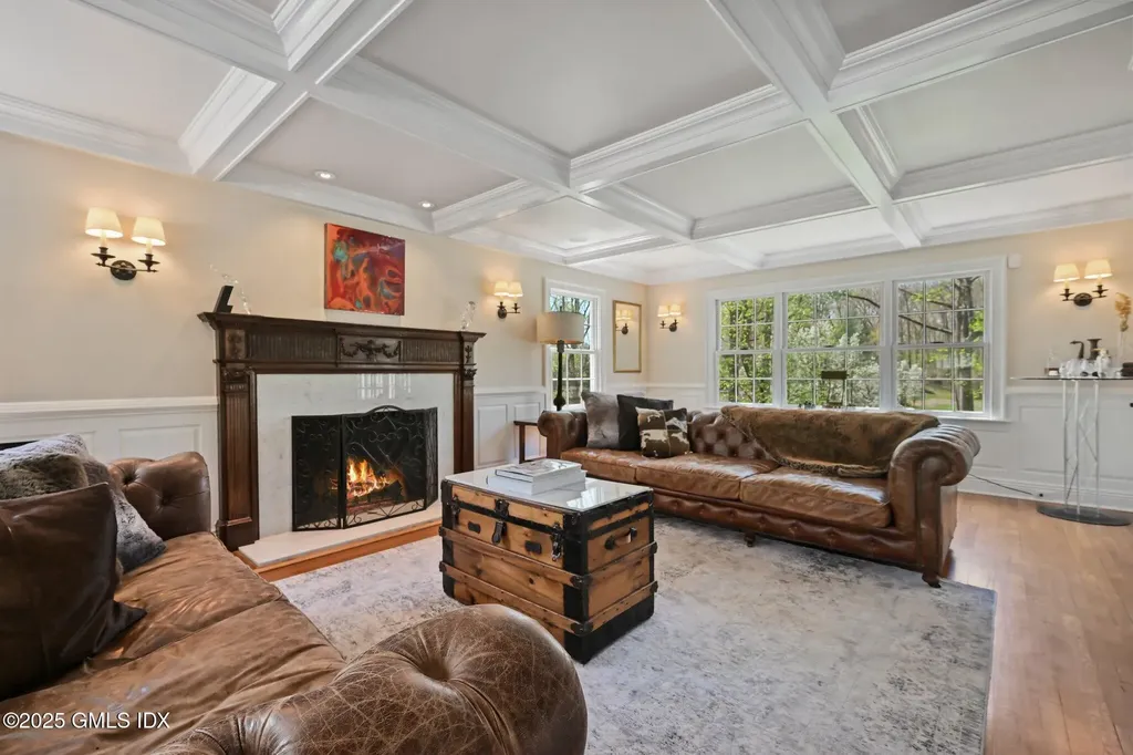33 Cliffdale Road Greenwich CT 06831