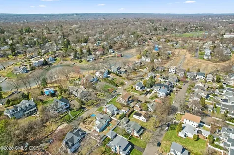 16 Hendrie Drive Old Greenwich CT 06870