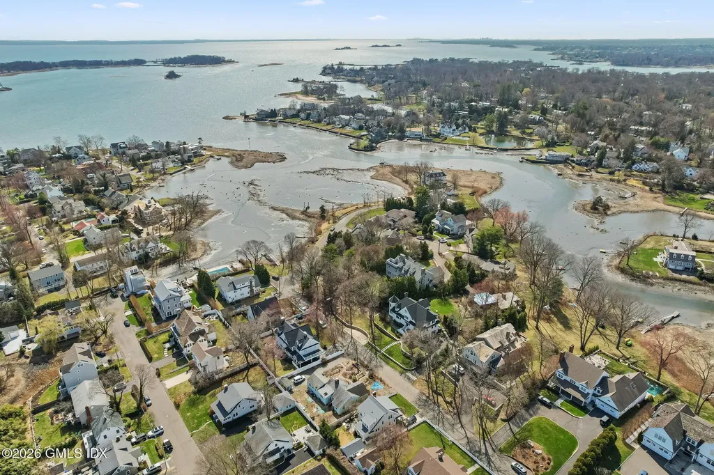 16 Hendrie Drive Old Greenwich CT 06870