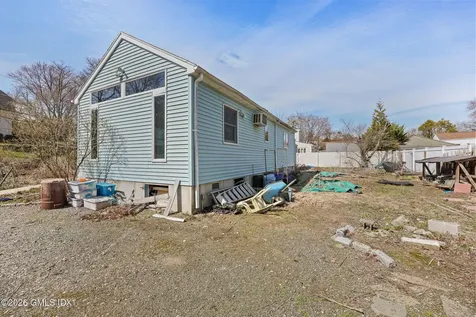 16 Hendrie Drive Old Greenwich CT 06870