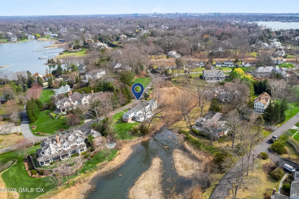 8 Indian Point Lane Riverside CT 06878