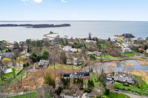 8 Indian Point Lane Riverside CT 06878
