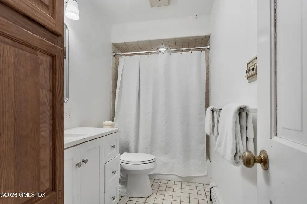 10 Maple Drive Old Greenwich CT 06870