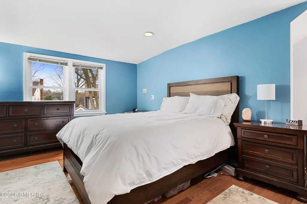 10 Maple Drive Old Greenwich CT 06870