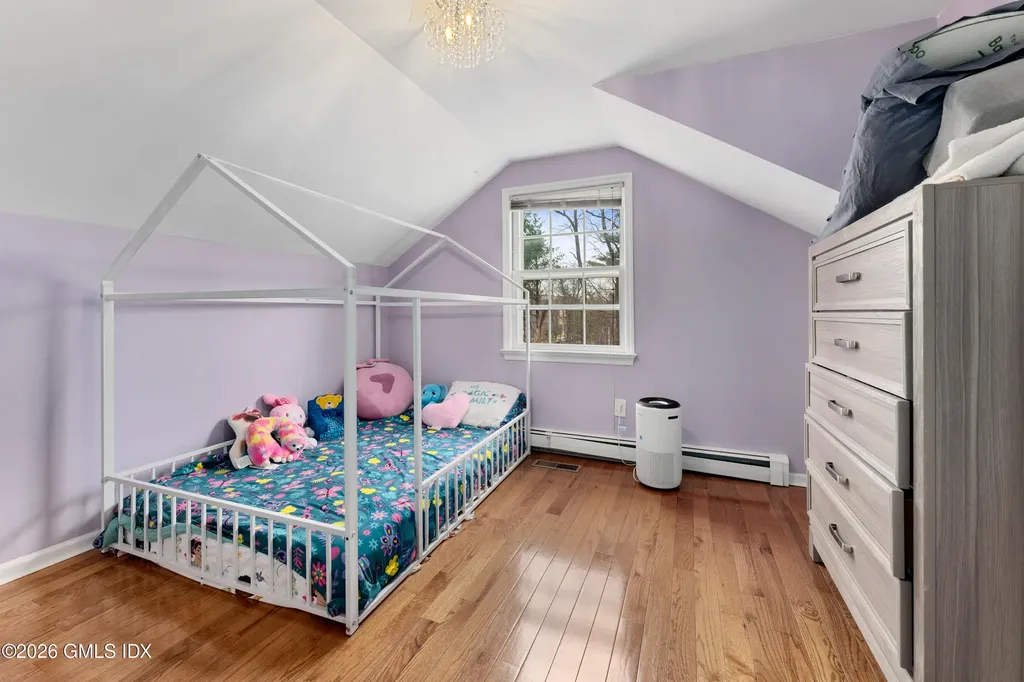 10 Maple Drive Old Greenwich CT 06870