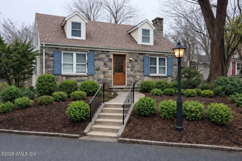 10 Maple Drive Old Greenwich CT 06870