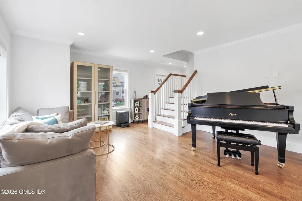 30 Almira Drive Greenwich CT 06831