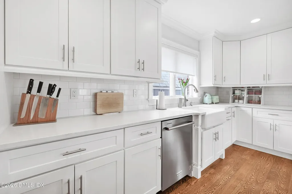 30 Almira Drive Greenwich CT 06831