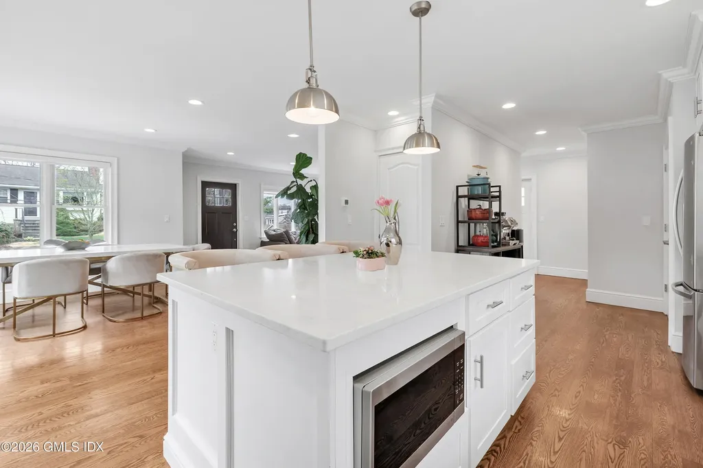 30 Almira Drive Greenwich CT 06831