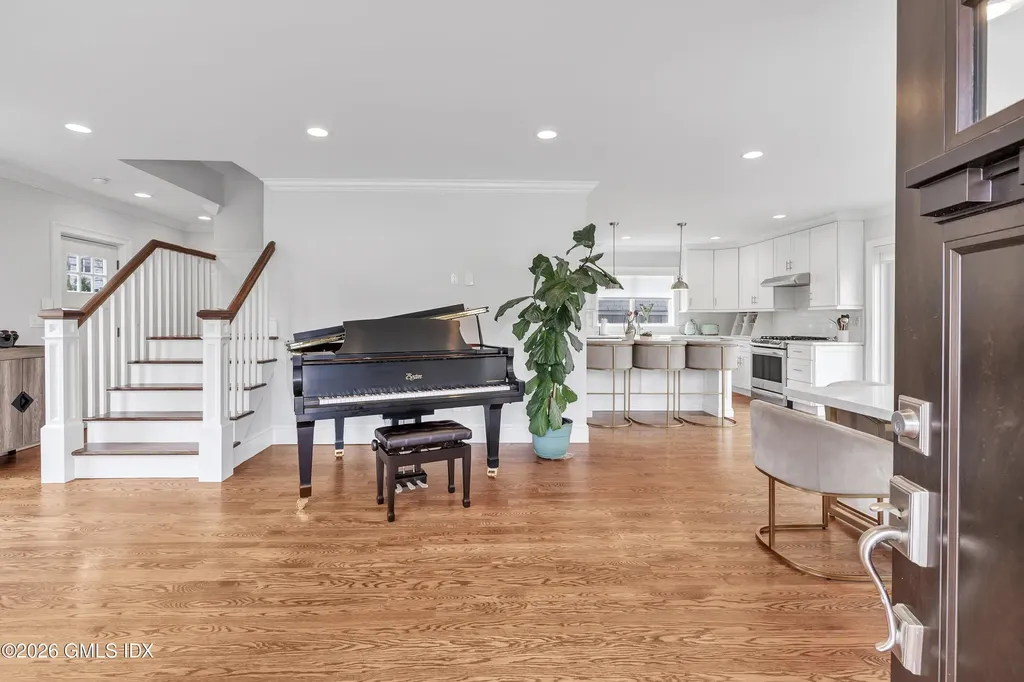 30 Almira Drive Greenwich CT 06831