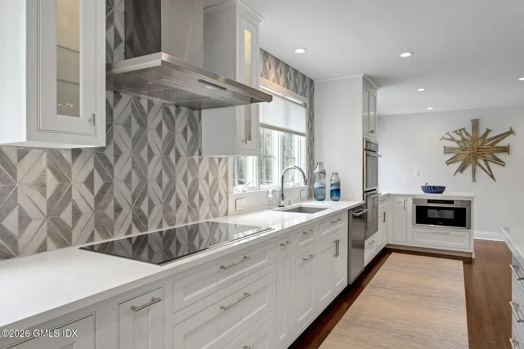 10 Echo Lane Greenwich CT 06830