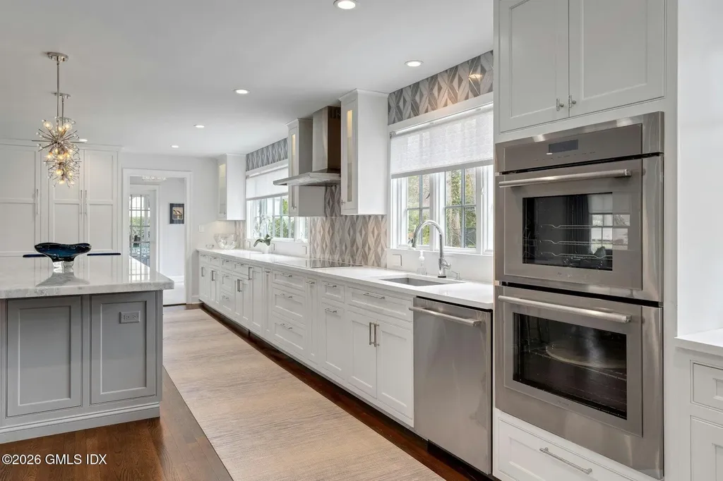 10 Echo Lane Greenwich CT 06830