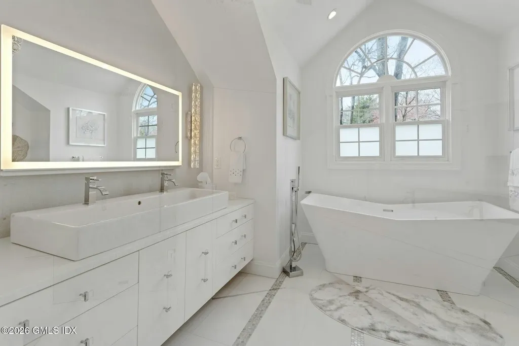 10 Echo Lane Greenwich CT 06830