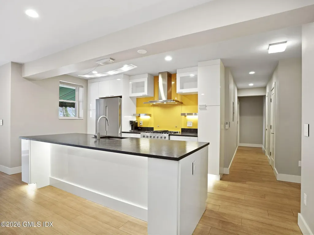2 Putnam Hill Greenwich CT 06830