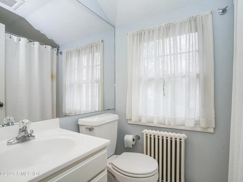 32 Winthrop Drive Riverside CT 06878