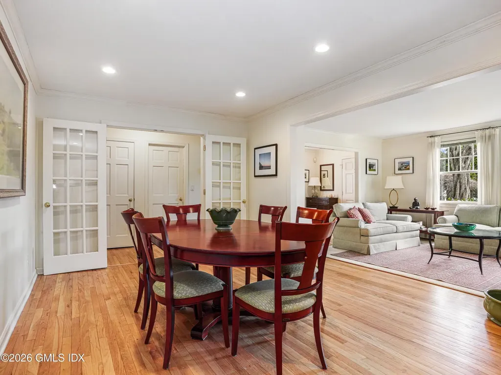 32 Winthrop Drive Riverside CT 06878