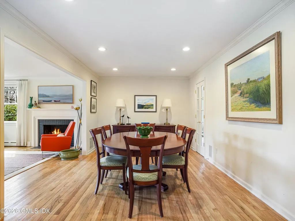 32 Winthrop Drive Riverside CT 06878