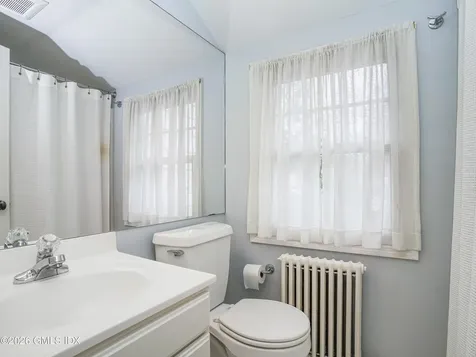 32 Winthrop Drive Riverside CT 06878