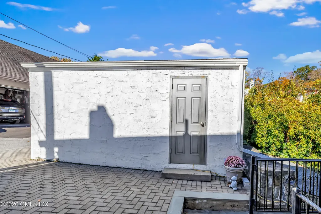 14 Concord Street Greenwich CT 06831