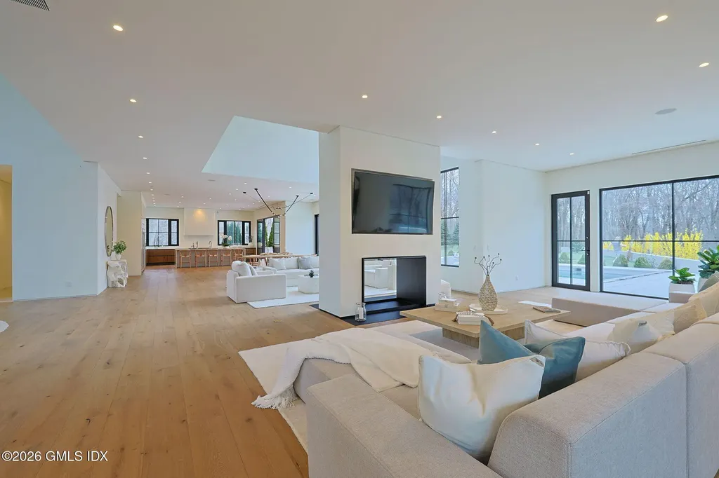 41 Mohawk Lane Greenwich CT 06831