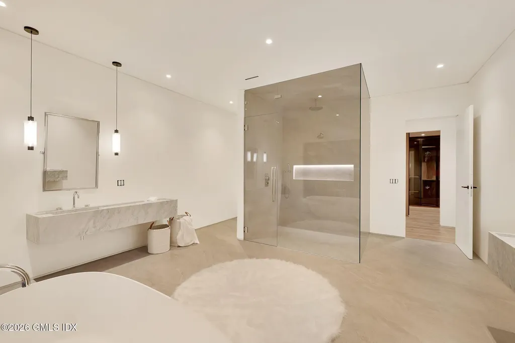 41 Mohawk Lane Greenwich CT 06831