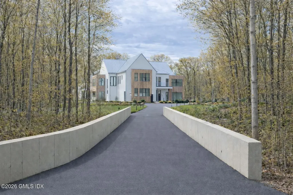 41 Mohawk Lane Greenwich CT 06831