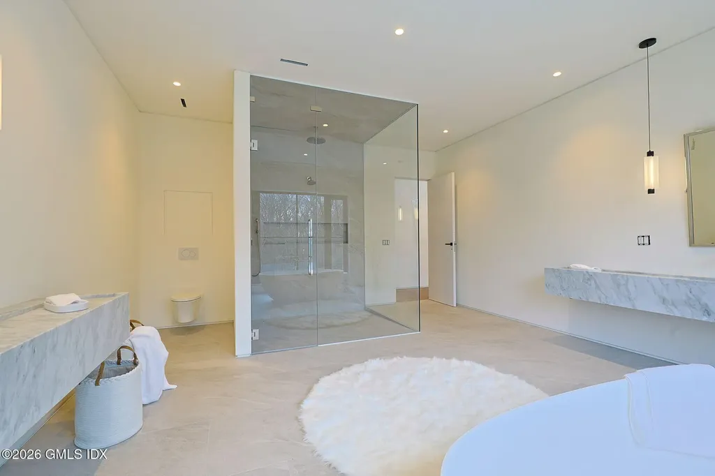 41 Mohawk Lane Greenwich CT 06831