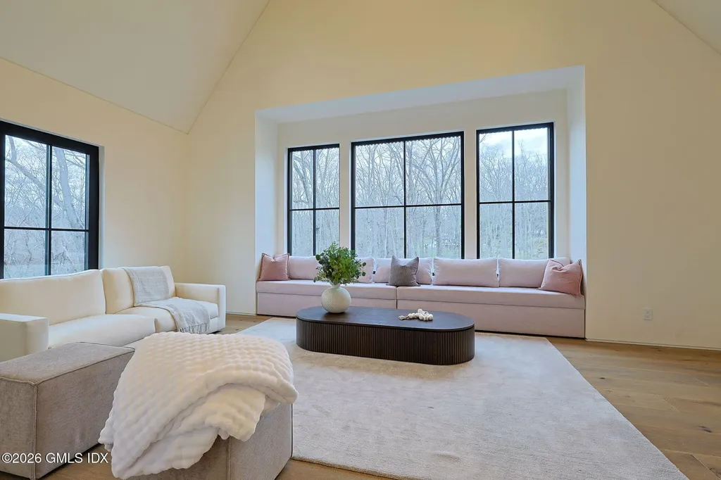 41 Mohawk Lane Greenwich CT 06831