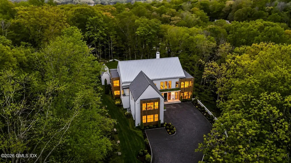 41 Mohawk Lane Greenwich CT 06831