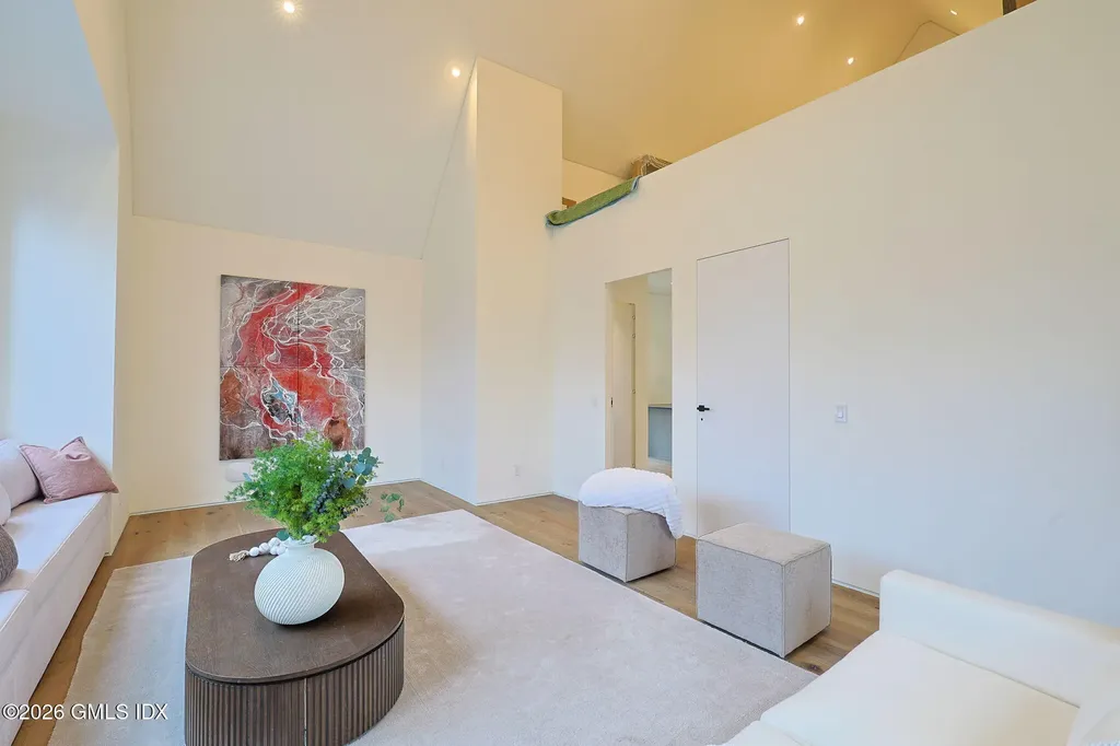 41 Mohawk Lane Greenwich CT 06831