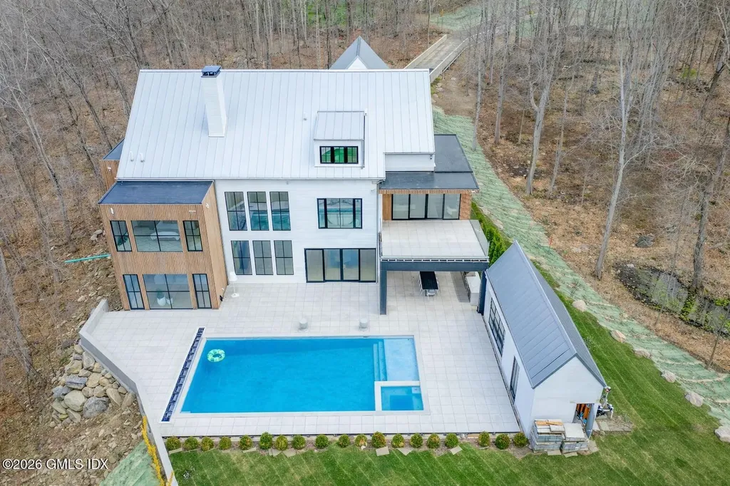41 Mohawk Lane Greenwich CT 06831