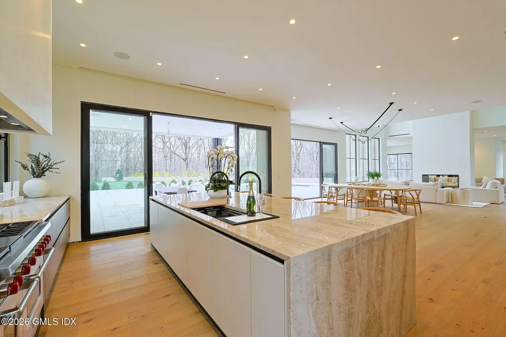 41 Mohawk Lane Greenwich CT 06831