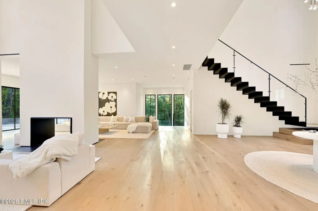 41 Mohawk Lane Greenwich CT 06831