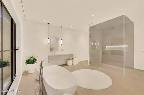41 Mohawk Lane Greenwich CT 06831