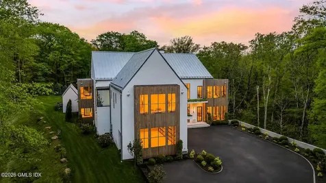 41 Mohawk Lane Greenwich CT 06831