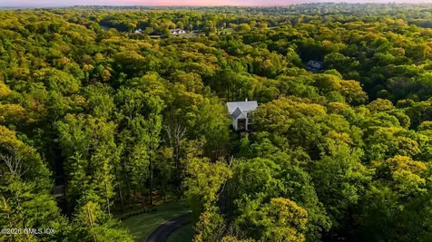 41 Mohawk Lane Greenwich CT 06831