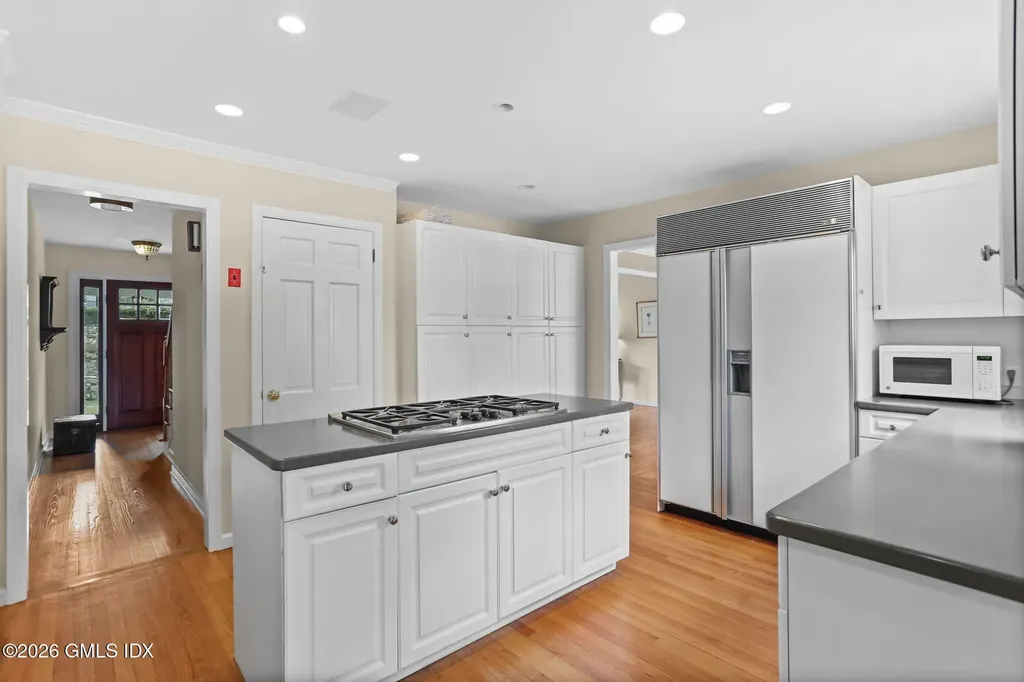 153 Lockwood Road Riverside CT 06878