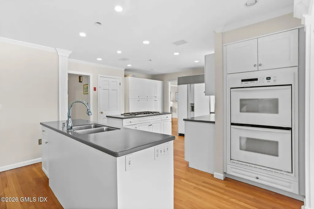 153 Lockwood Road Riverside CT 06878