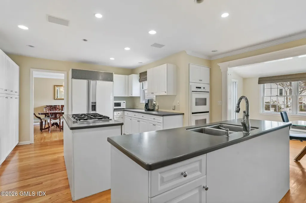 153 Lockwood Road Riverside CT 06878