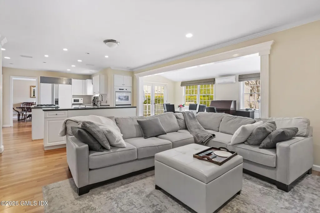 153 Lockwood Road Riverside CT 06878