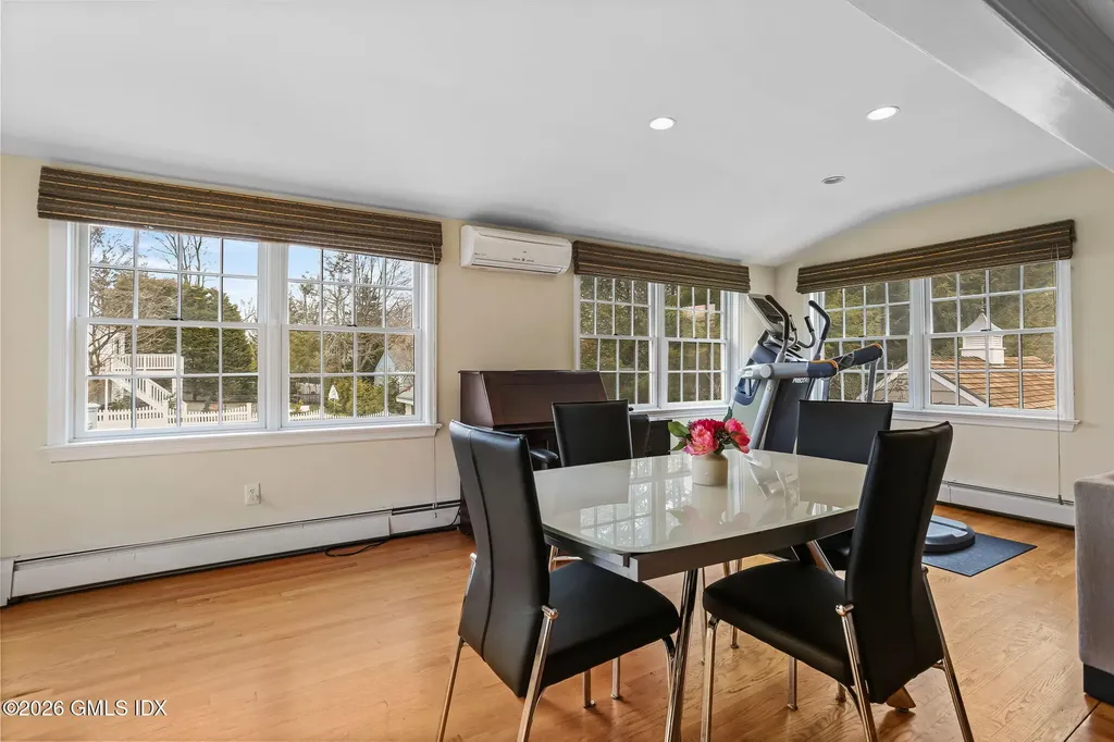 153 Lockwood Road Riverside CT 06878